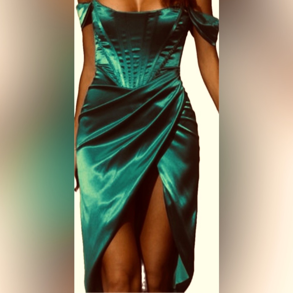 Elegant Emerald Green, Satin, Midi Dress
